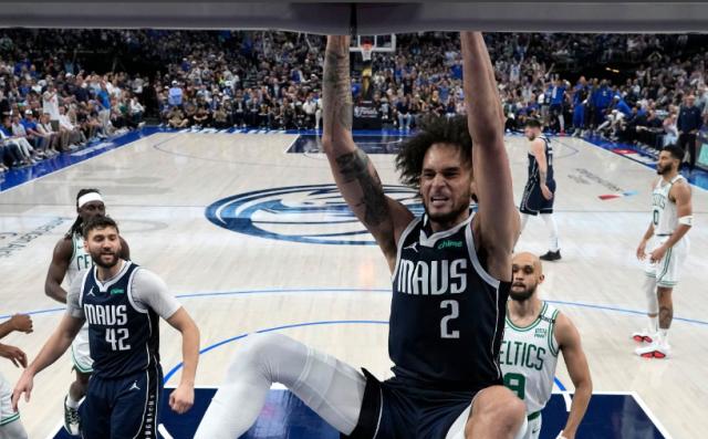 欧冠直播-疯狂菜鸟！莱夫利闪耀总决赛 独行侠摆烂得到他