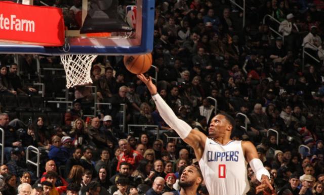 足球直播-25000分！韦少哈登连线梦回青春 快艇四巨头真无解