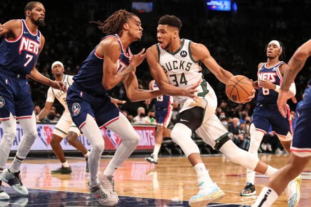 巨星对决字母哥力压KD 常规赛MVP又在朝他招手？