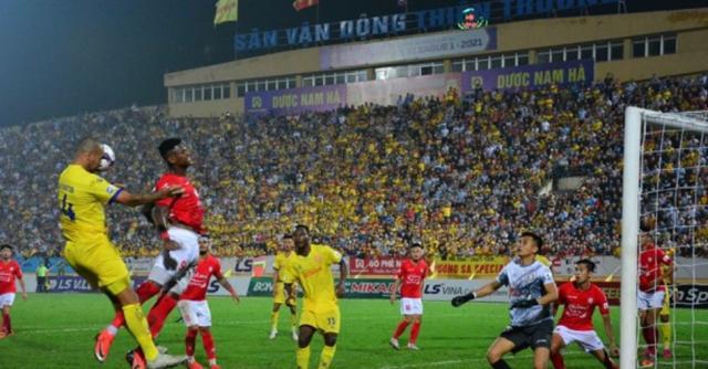 足球直播-12强赛前越南取消2021赛季 球员改行收废品维生