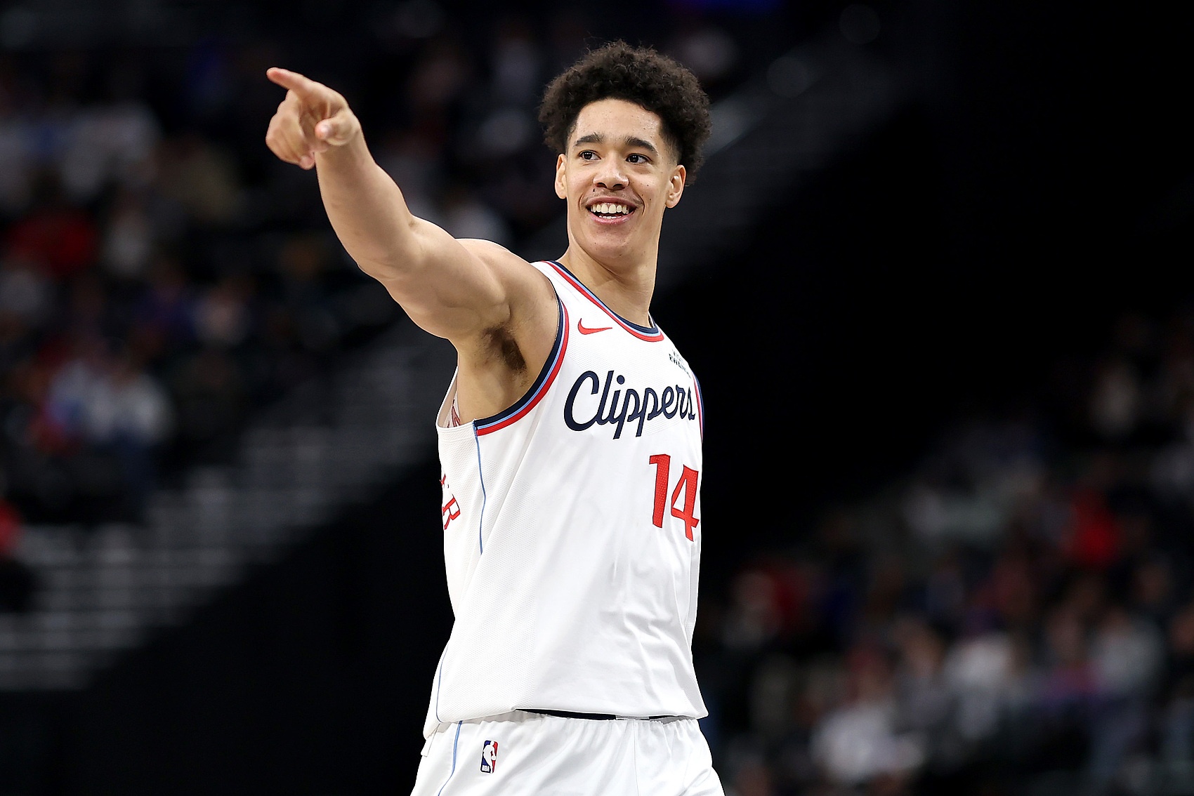 卢：尼德豪泽的防守能改变比赛 他接下来需多投篮&amp;多参与挡拆外弹